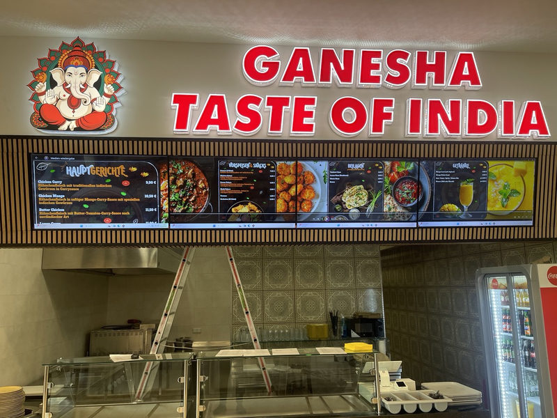 Leuchtbuchstaben & Digitale Menüanzeigen für Restaurant „Ganesha Taste of India“